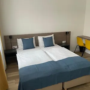 Res Budapest