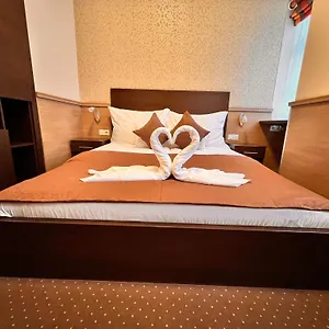 Hotel 21 And